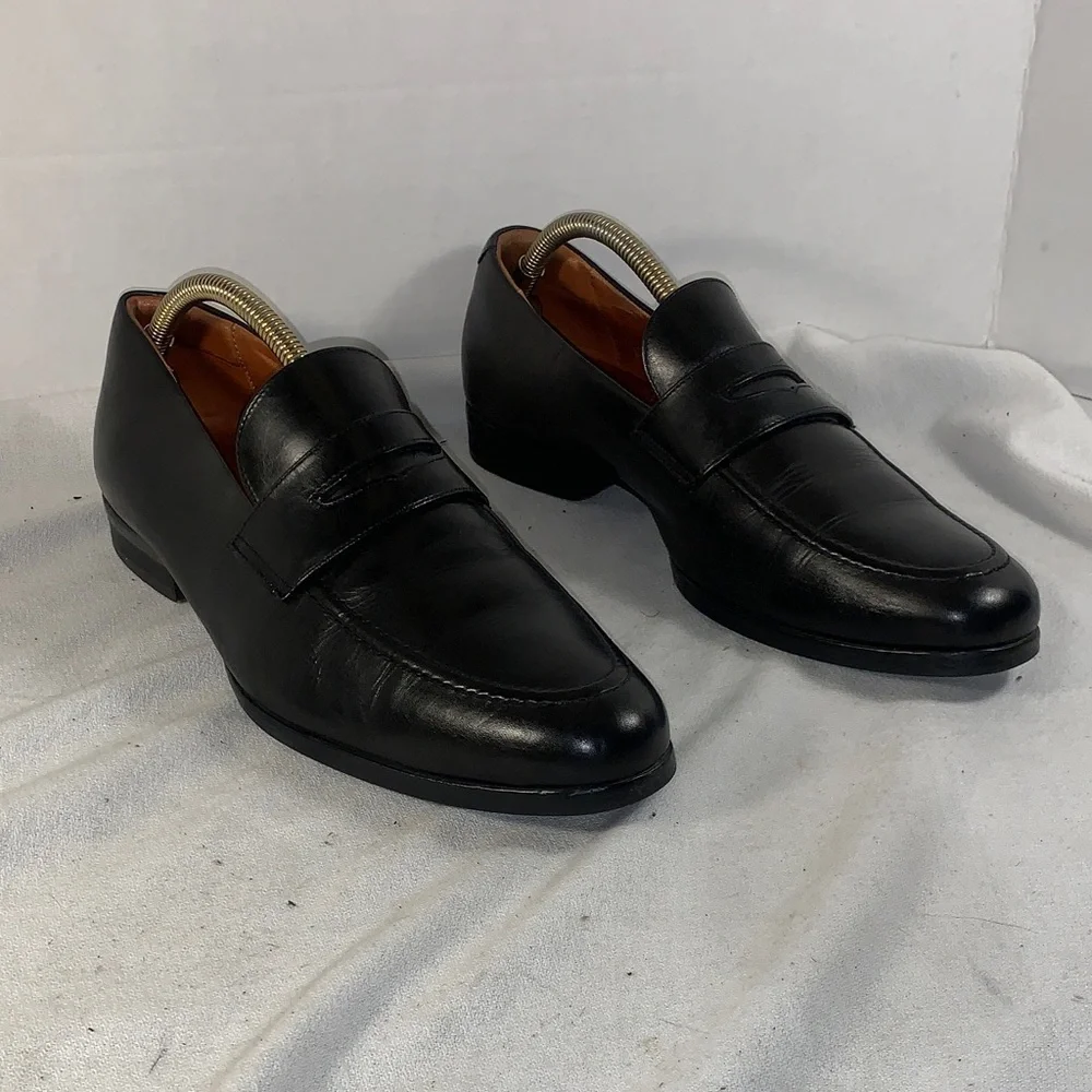 Wolf & Shepherd Men’s Classic Black Leather Men's Penny Loafers